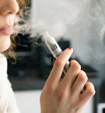 Ученые заявили об опасности электронных сигарет